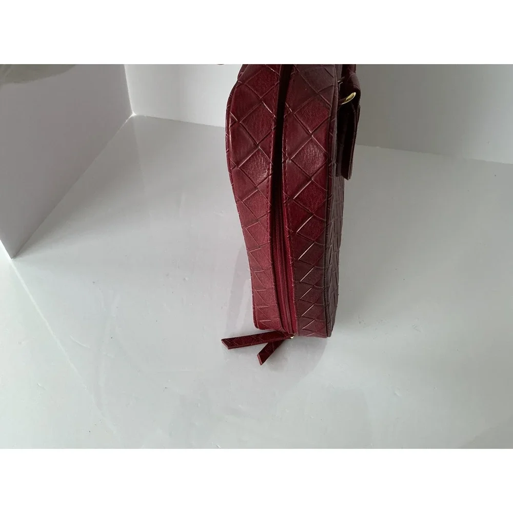 Estee Lauder Red Quilted Cosmetic Train Case Makeup‎ Bag Zip Travel